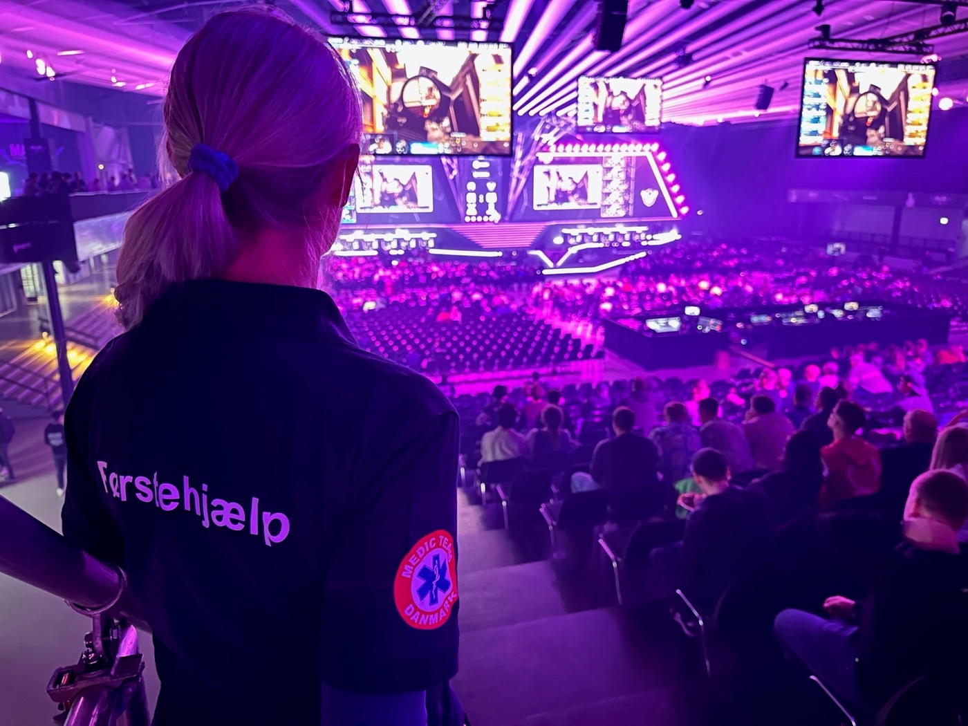 Førstehjælper fra Medic Team Danmark ved en koncert